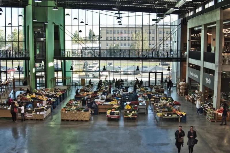 Krasny Utulny Byt S Balkonom A Parkovanim! Bratislava Exterior foto